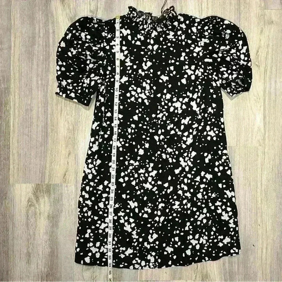 NWT Who What Wear Ruffle High Neck Short Sleeve Black White Shift Dress Size S - Picture 4 of 11
